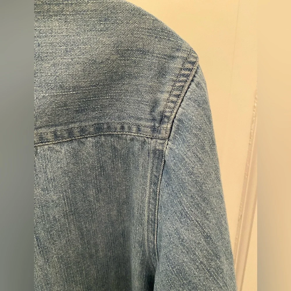 TITAN’S LADIES VINTAGE ANTIGUA  CHAMBRAY SHIRT - Picture 8 of 10